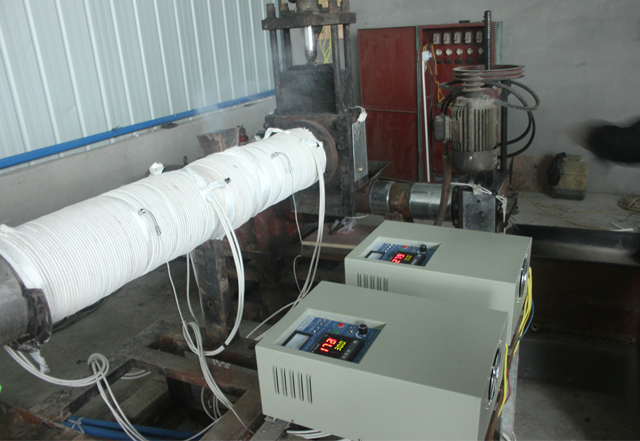 Plstic_Melting_Air_Cooled_Machine_For_Chemical_And_Pharmaceutical_Industry.jpg